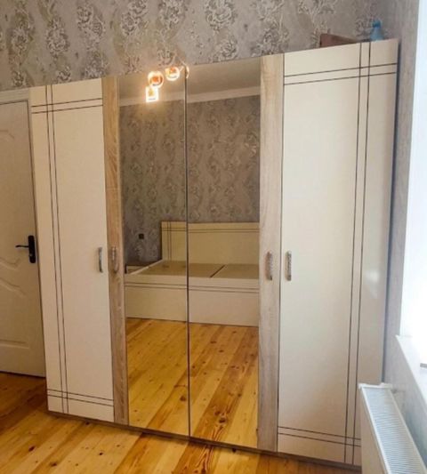 Dolab satılır. Qiymət 199 azn. Embawooddan alınıb. Ünvan Mehdiabad — Nərmin — Wardrobes