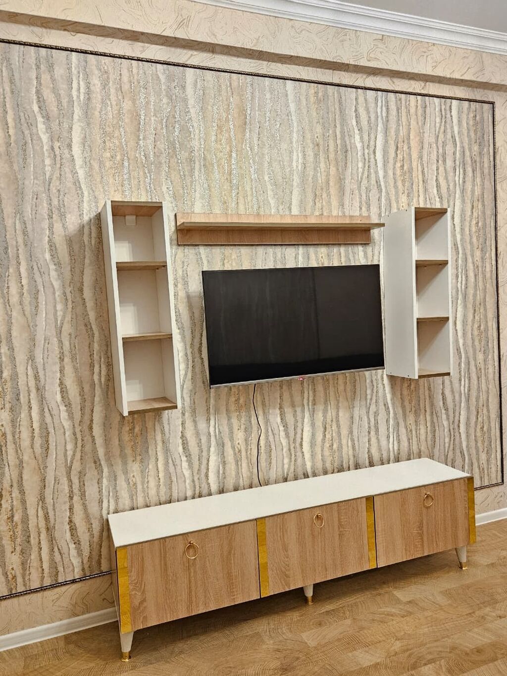 Tv stend 145 manat.Catdirilma yaxin erazilere pulsuz. Olcu E 180/H