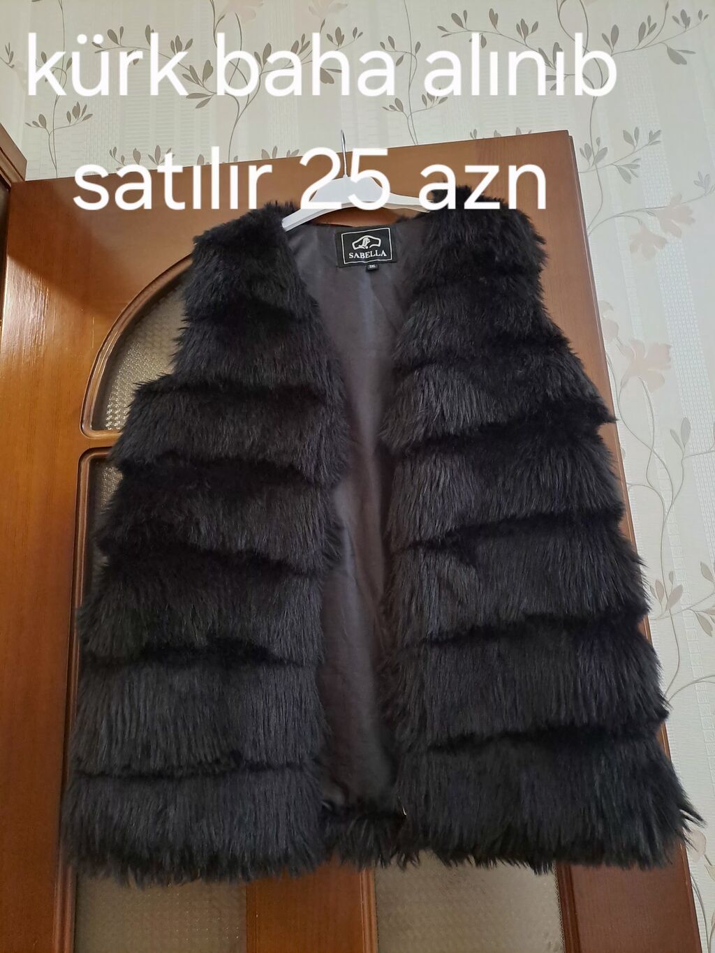 Qara rəngli süni kürk jilet, Sabella