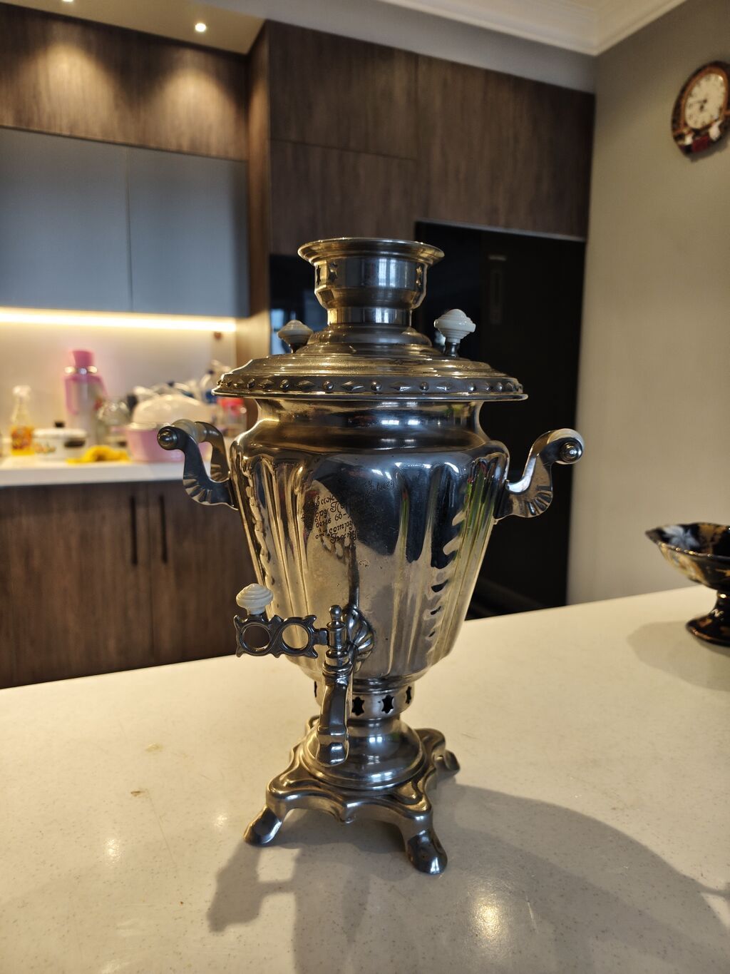 Metal samovar – klassik dizayn - Material: Nerjavika qalın və çox