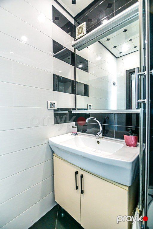 İcarəyə verilir 3 otaqlı köhnə tikili 98 m² — Mənzil, Bakı (12)