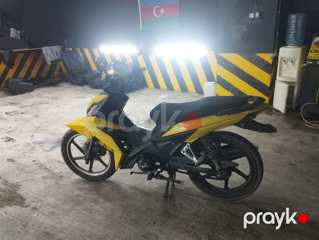 Məhsul: Sarı-qara rəngli skuter tipli motosiklet Təsvir: - Idman — Avto, Xırdalan (8)