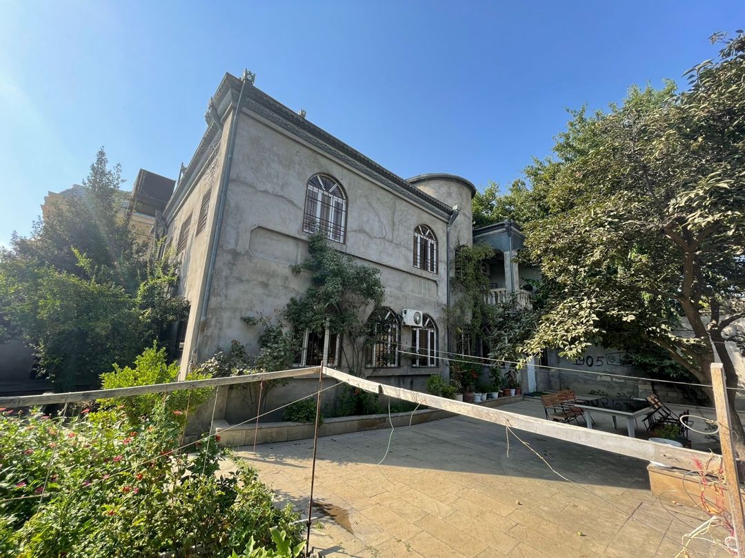 Satılır 5 otaqlı həyət evi/bağ evi 250 m² — Ev, villa, Bakı (3)