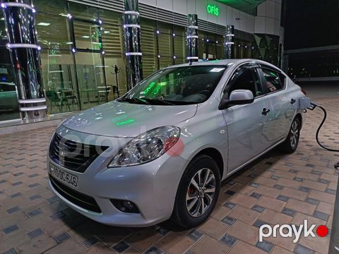 Nissan Latio, 1.2 L, 2012 il, 96 000 km