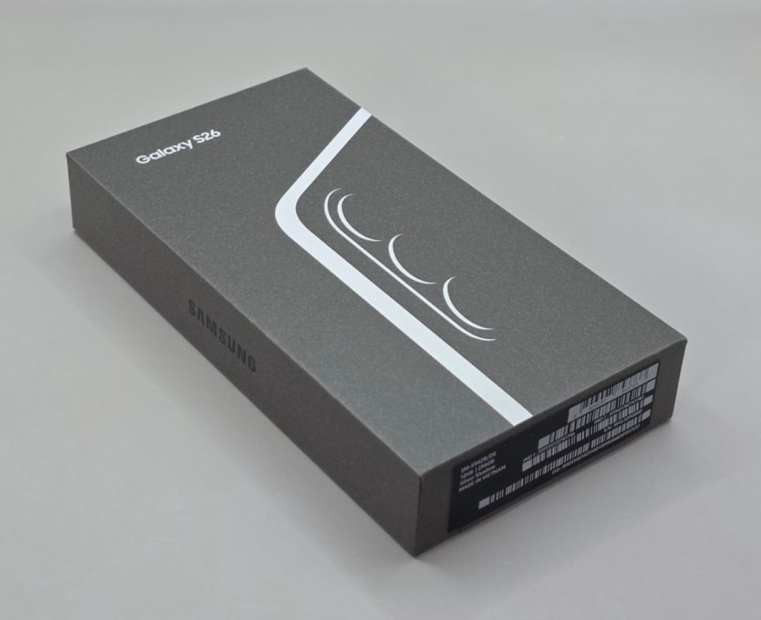 Samsung Galaxy S26 Silver Shadow 256GB/12GB — Mallar, Bakı
