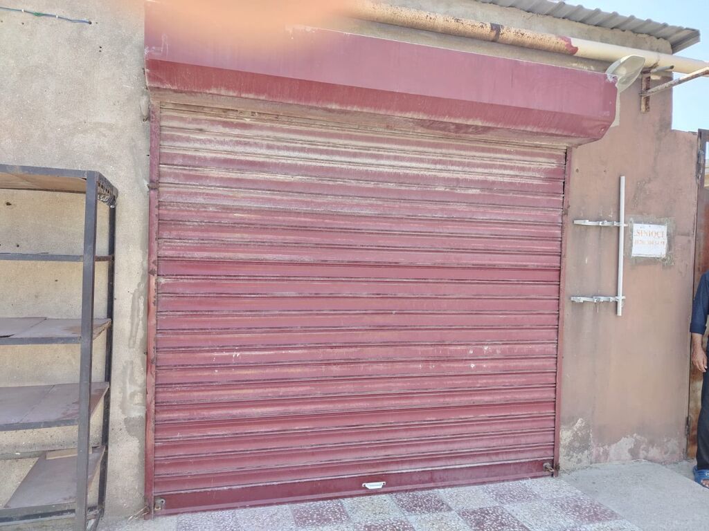 Jaluz qapi 260/250sm 275azn Bineqedi 7072 leliMağaza üçün dəmir jalüz — Mallar, Digah