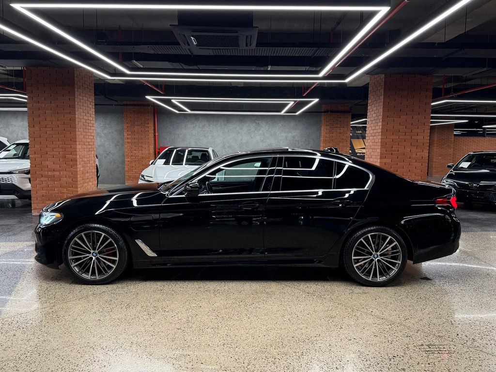 BMW 530e, 2.0 L, 12 kWh, 2023 il, 53 000 km — Avtomobillər, Bakı (5)