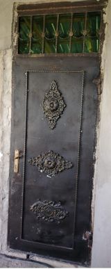 Seyf qapı 2,40×90 sm — Сейфы
