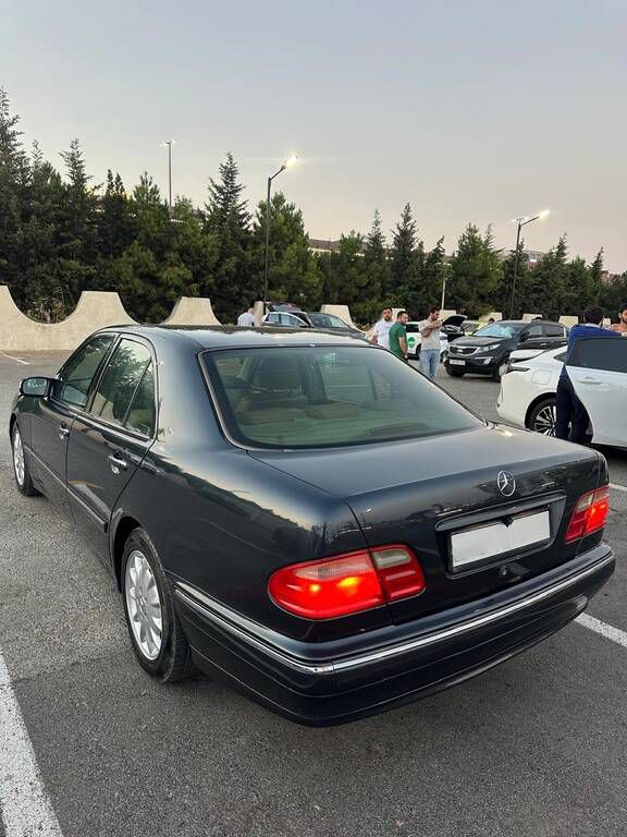 Mercedes E 240, 2.4 L, 1999 il, 204 000 km — Avtomobillər, Bakı (4)