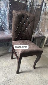 Yumuşaq oturacaqlı və hündür bel dayaqlı yemək otağı stulu. - Rəng — Chairs