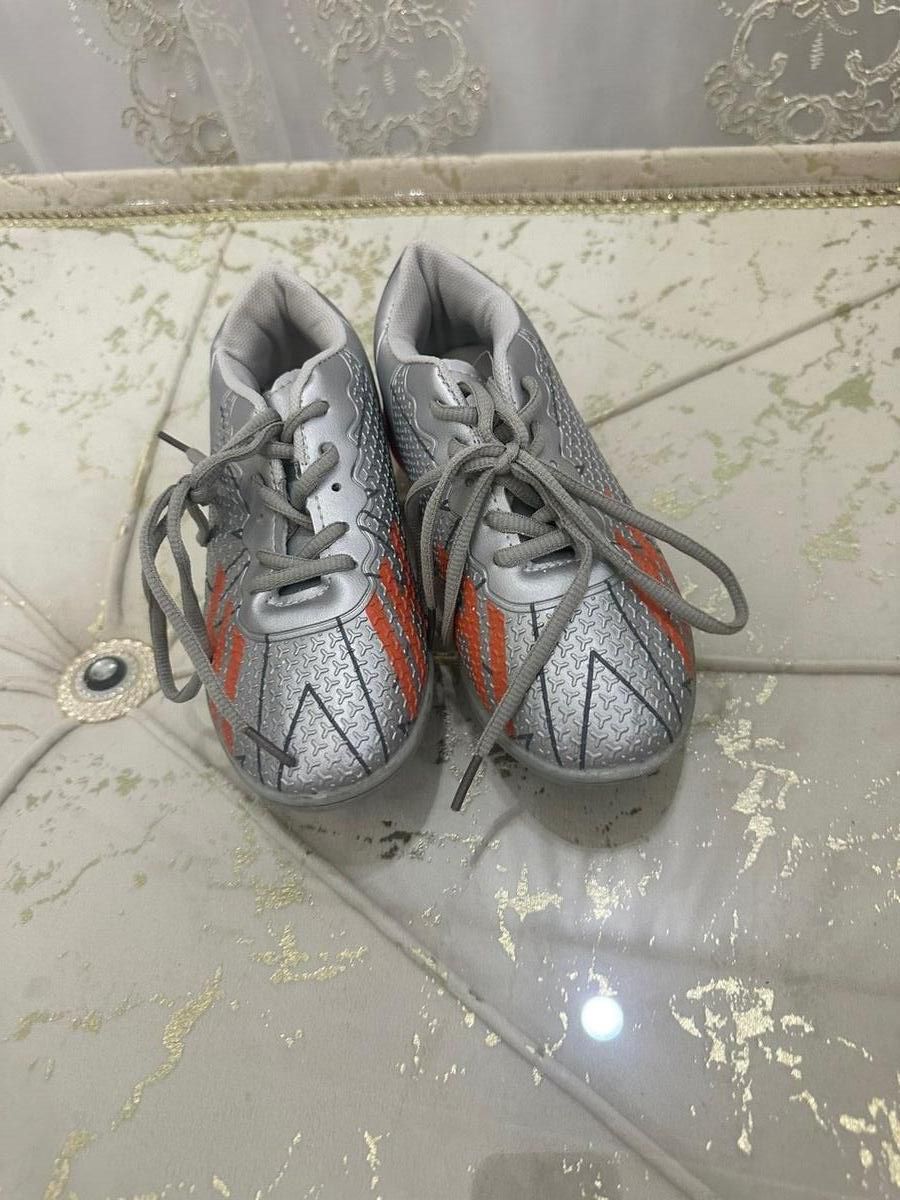 Futbol ayaqqabısı — Şəxsi əşyalar, Bakı (2)