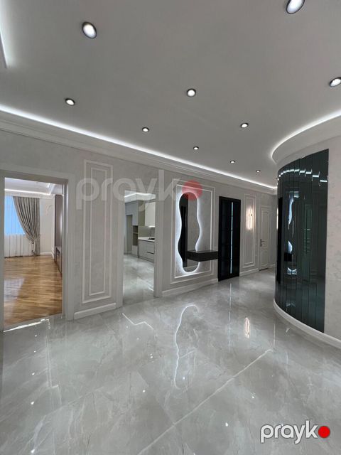 4-otaqlı yeni tikili, Rəşid Behbudov küç., 172 m²
