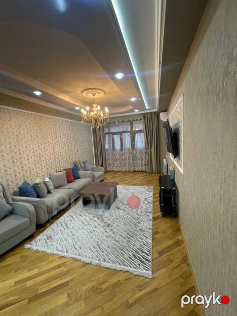 İcarəyə verilir 3 otaqlı yeni tikili 125 m²