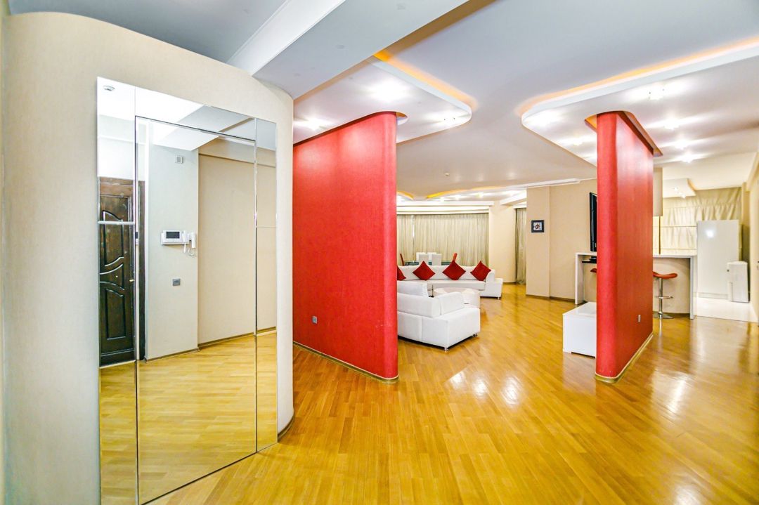 4-otaqlı yeni tikili kirayə verilir, 28 May m., 198 m² — Daşınmaz əmlak, Bakı (4)