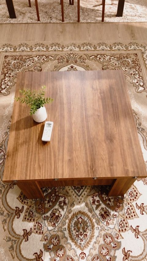 Kvadrat masa, Açılmayan, Təkərsiz, Teksturalı laminat