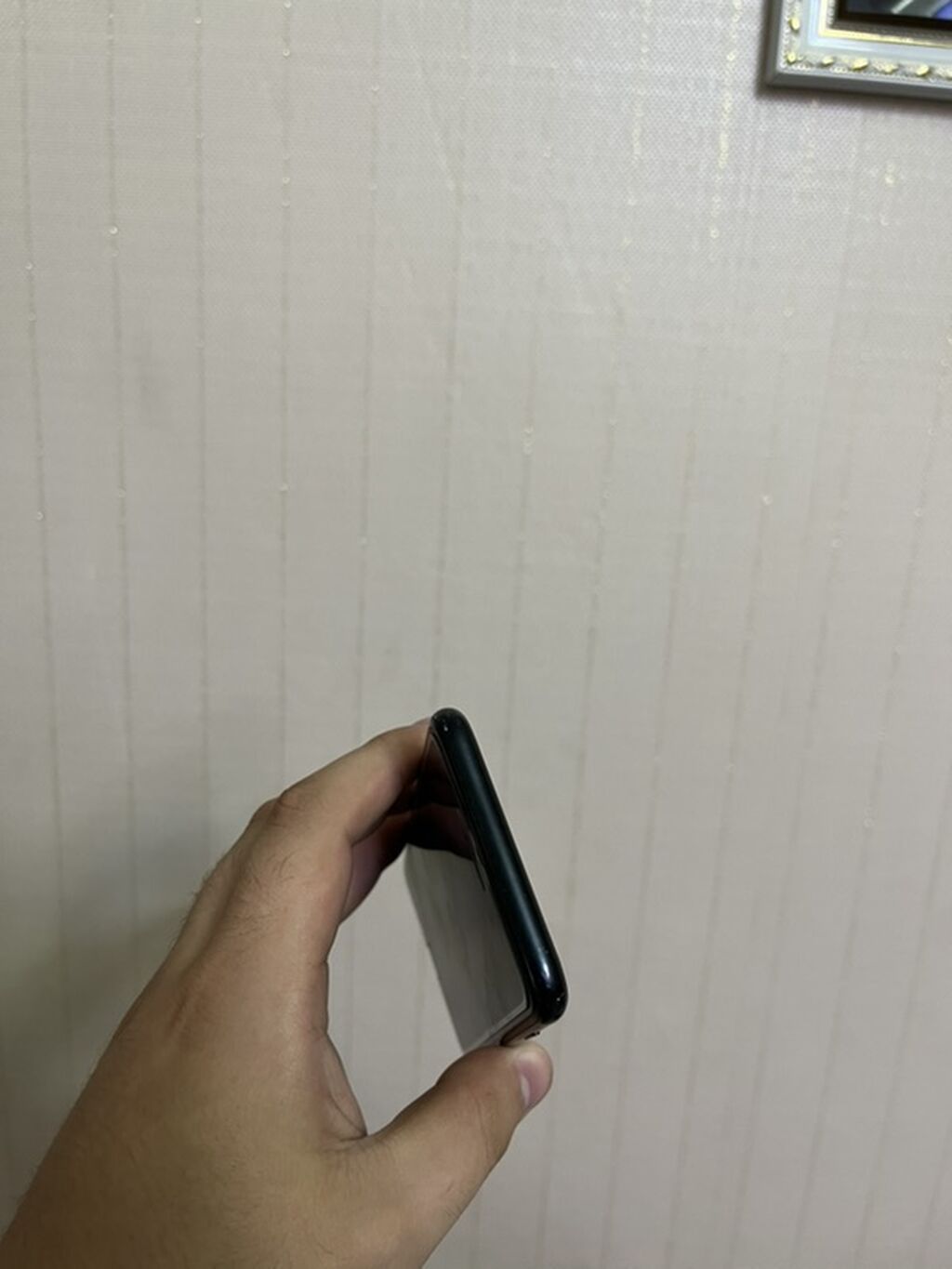 IPhone SE 2020, 128 GB, Qara, Simsiz şarj — Apple iPhone, Bakı (4)