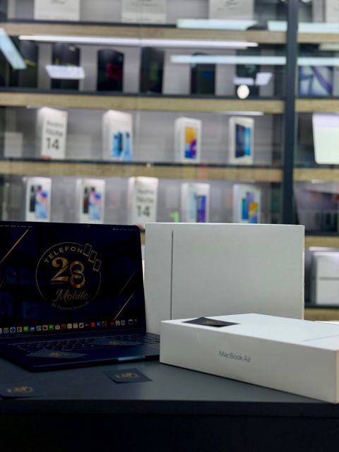 MacBook Air 13.6 inch M5 16/512GB Silver;Blue — Bakı