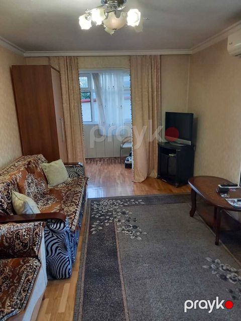 Satılır 1 otaqlı köhnə tikili 33 m²