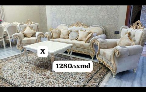 Klassik üslubda qonaq otağı mebel dəsti (divan + 2 kreslo + kofe masası)