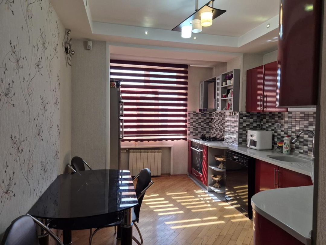 Satılır 4 otaqlı köhnə tikili 120 m² — Mənzil, Bakı (5)