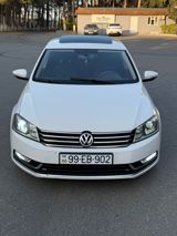 Volkswagen Passat, 1.8 L, 2012 il, 256 432 km — Cars