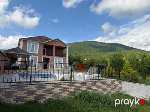 İcarəyə verilir 5 otaqlı həyət evi/bağ evi 300 m²