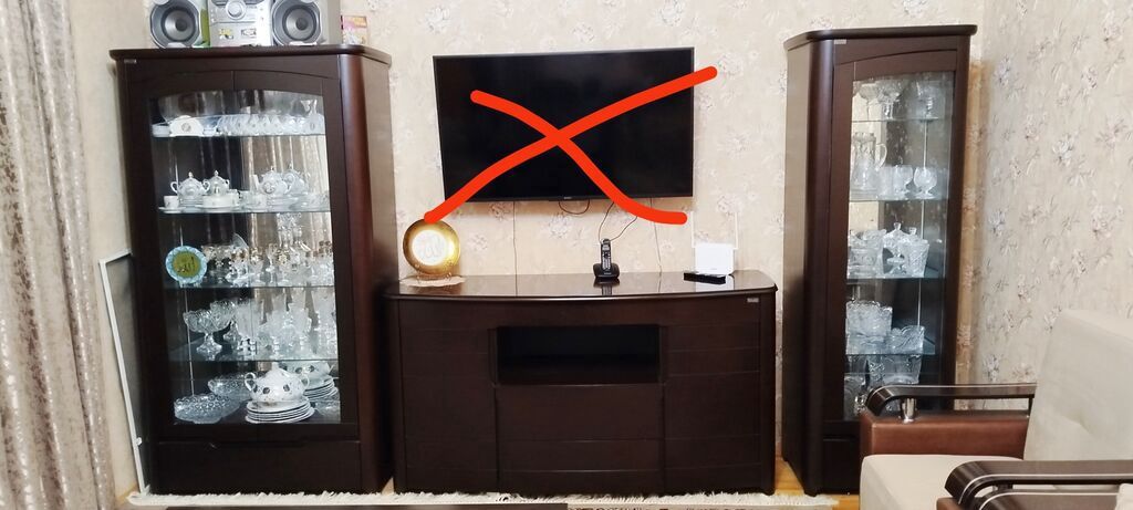Vitrinli mebel dəsti — qonaq otağı üçün, tünd qəhvəyi, İtaliya — Yumşaq mobilya dəstləri, Digah