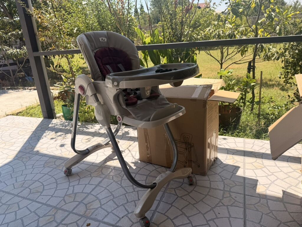 Hec bir problemi yoxdur. Herseyi tam ve islekdir.Usaq yemek arabasi — Mallar, Novxanı (3)